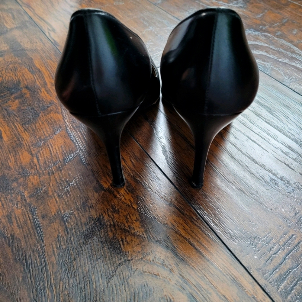 ♥️Stuart Weitzman Shoes ♥️ - Picture 2 of 5